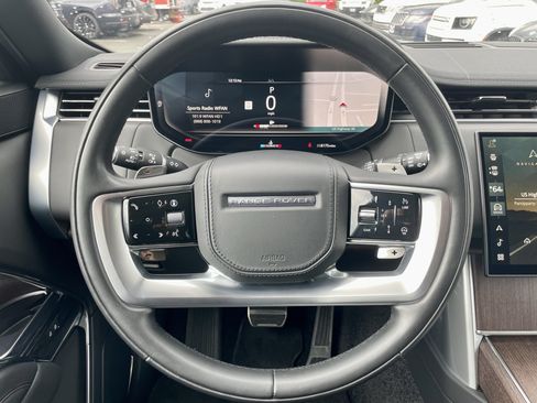 Used 2025 Land Rover Range Rover SE AWD/4WD image 21