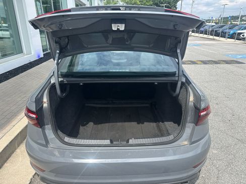 Used 2021 Volkswagen Jetta GLI FWD image 39