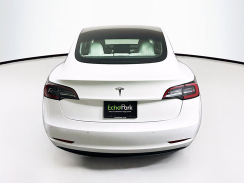 Used 2020 Tesla Model 3 Standard Range RWD image 7