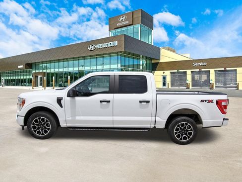 Used 2022 Ford F150 XL w/ STX Appearance Package RWD image 9