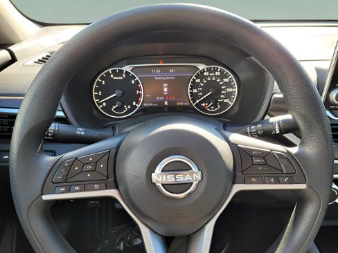 Used 2024 Nissan Altima 2.5 SV image 27