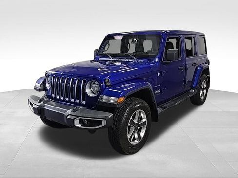 Used 2019 Jeep Wrangler Unlimited Sahara w/ Uconnect 4C Nav & Sound Group AWD/4WD image 4