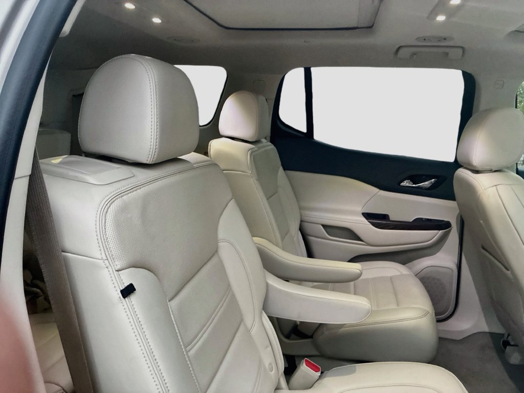 Used 2022 GMC Acadia Denali FWD image 30