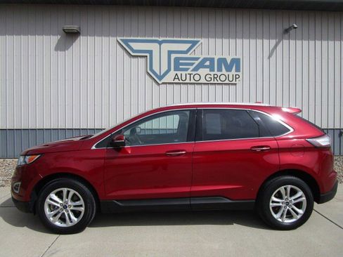 Used 2016 Ford Edge Titanium w/ Technology Package image 4