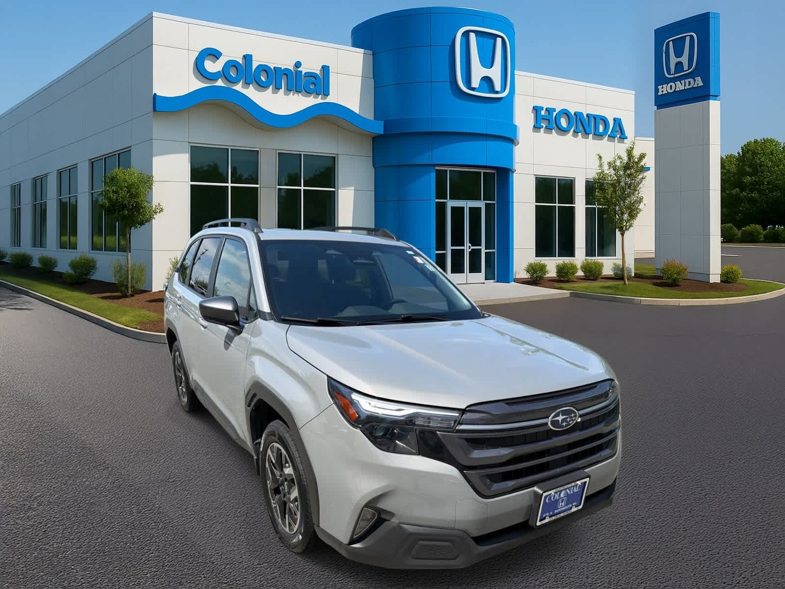 Used 2025 Subaru Forester Premium AWD/4WD image 8