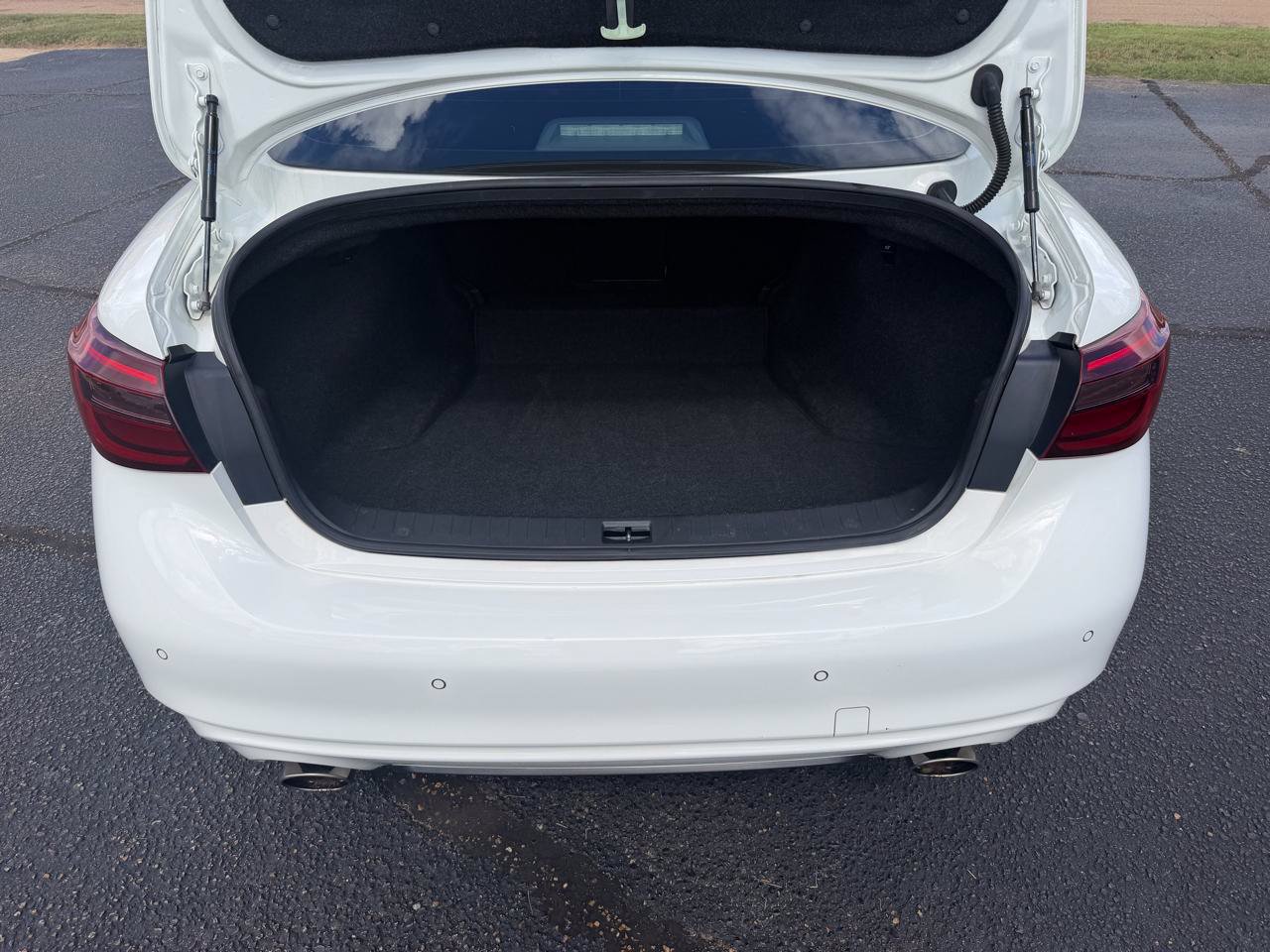Used 2021 INFINITI Q50 Luxe RWD image 7