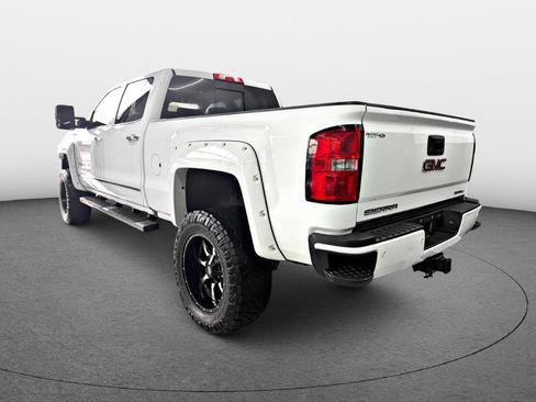 Used 2016 GMC Sierra 2500 Denali w/ Duramax Plus Package image 4