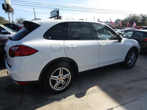 Used 2014 Porsche Cayenne image 4
