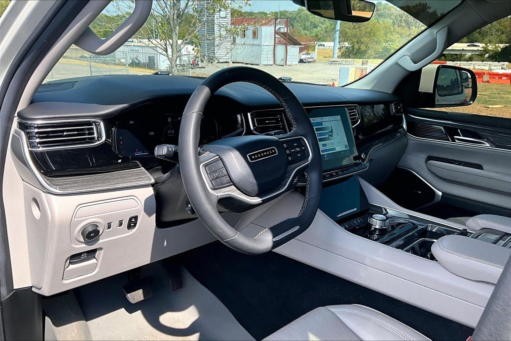 Used 2022 Jeep Wagoneer Series II w/ Premium Group I RWD image 5