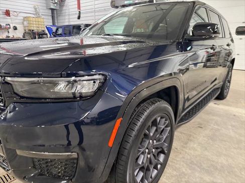Certified 2024 Jeep Grand Cherokee L Summit w/ Advanced Protech Group IV image 37