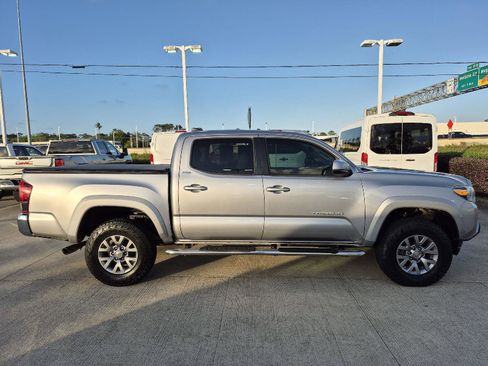 Used 2019 Toyota Tacoma SR5 image 11