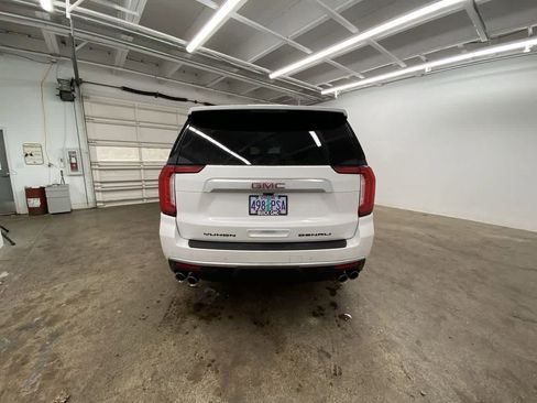 Used 2023 GMC Yukon XL Denali w/ Denali Reserve Package image 5