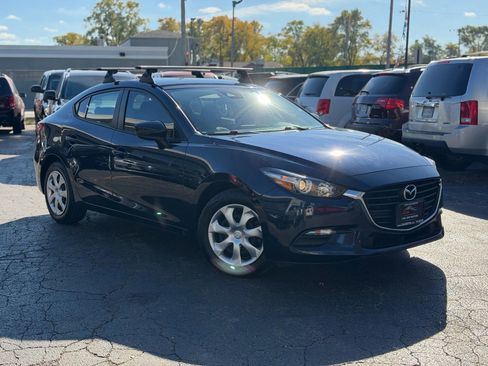 Used 2018 MAZDA MAZDA3 Sport image 3
