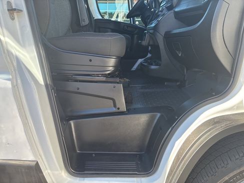 Used 2023 RAM ProMaster 2500 image 23