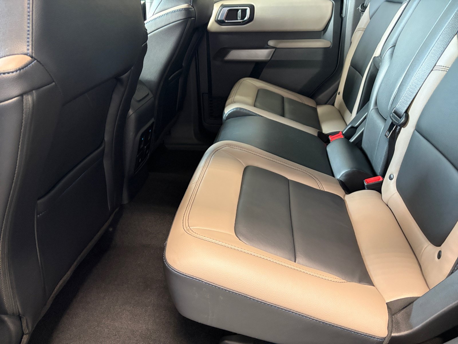 Used 2023 Ford Bronco Wildtrak AWD/4WD image 17