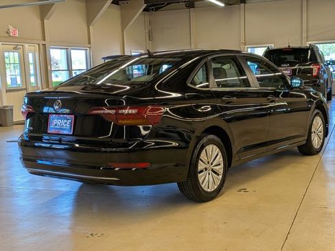 Used 2019 Volkswagen Jetta FWD image 5