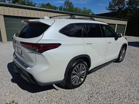 Certified 2020 Toyota Highlander Platinum AWD/4WD image 7