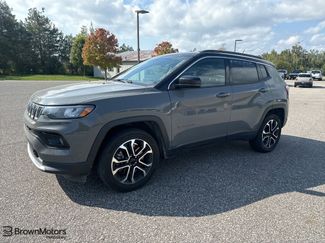Used 2023 Jeep Compass Limited image 1