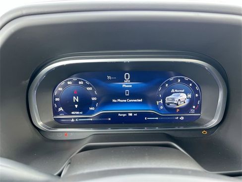 Used 2023 Chevrolet Tahoe Z71 w/ Luxury Package image 12