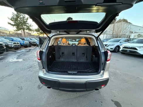 Used 2019 Subaru Ascent Limited image 16