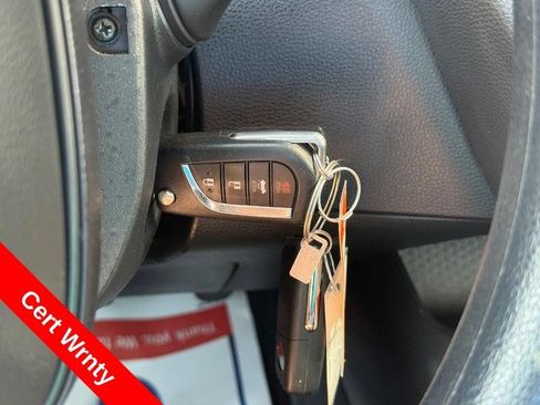 Used 2025 Toyota Corolla LE FWD image 30