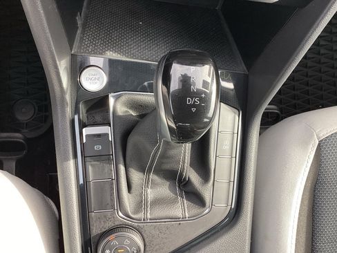 Certified 2025 Volkswagen Taos S AWD/4WD image 20