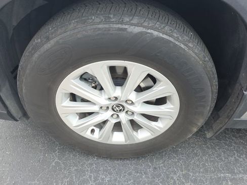 Used 2024 Toyota Grand Highlander XLE image 10