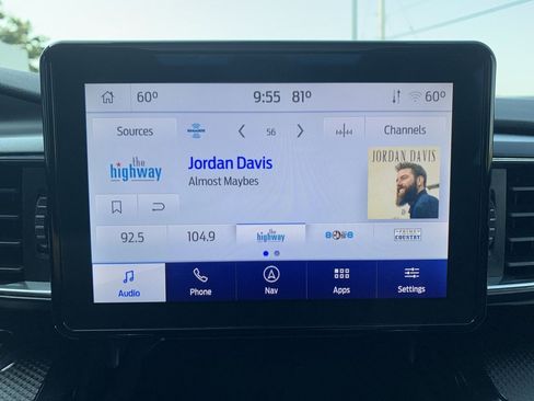 Used 2022 Ford Explorer ST-Line w/ Class IV Trailer Tow Package image 10