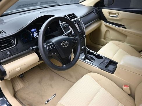Used 2015 Toyota Camry LE image 20