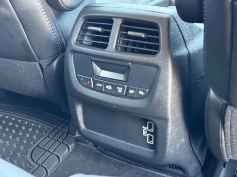 Used 2022 Honda Pilot Special Edition image 17