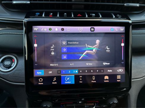 Used 2023 Jeep Grand Cherokee 4WD 4xe image 18