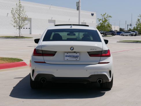 Used 2019 BMW 330i Sedan w/ M Sport Package RWD image 8