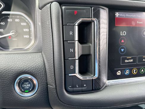 Used 2021 GMC Yukon Denali w/ Denali Premium Package AWD/4WD image 20