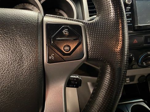Used 2014 Toyota Tacoma 4x4 Double Cab w/ SR5 Package image 20
