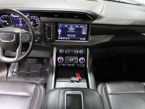 Used 2021 GMC Yukon Denali w/ LPO, Illumination Package AWD/4WD image 2