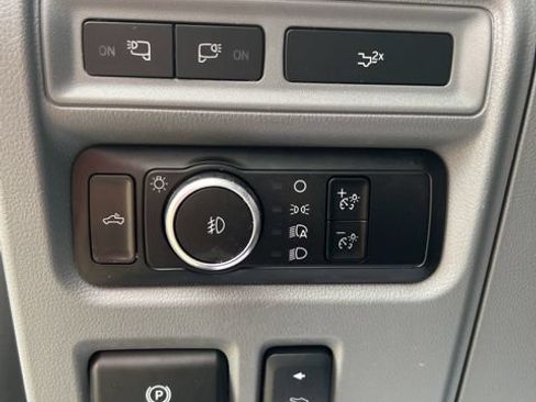 Used 2023 Ford F150 Lariat AWD/4WD image 15