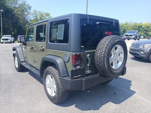 Used 2015 Jeep Wrangler Unlimited Sport w/ Quick Order Package 24S AWD/4WD image 4