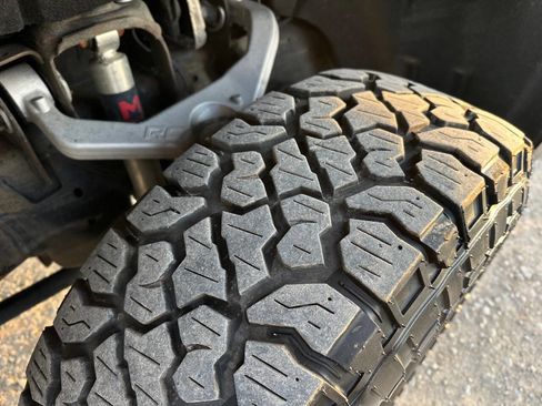 Used 2015 GMC Sierra 2500 SLE w/ Suspension Package, Off-Road image 39