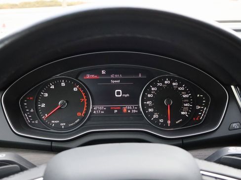 Used 2022 Audi Q5 2.0T Premium w/ Convenience Package image 31