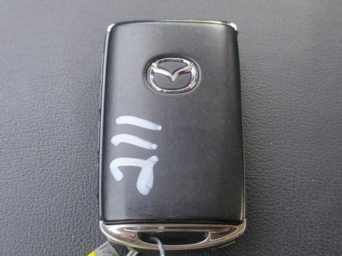Used 2024 MAZDA MAZDA3 s FWD image 29