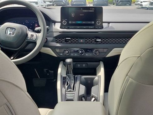 Certified 2023 Honda Accord EX image 5