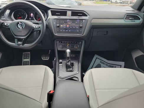 Used 2020 Volkswagen Tiguan SE R-Line image 14