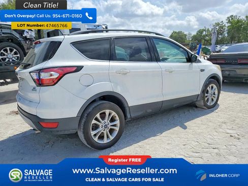 Used 2018 Ford Escape SE image 2