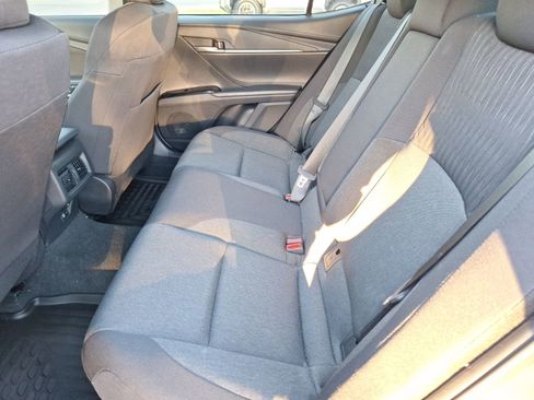 Used 2025 Toyota Camry LE image 30