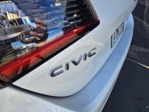 Used 2022 Honda Civic Sport Touring image 16