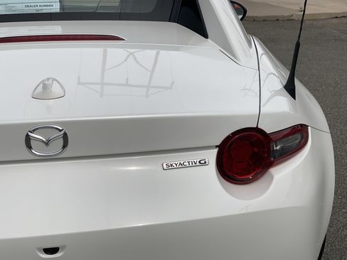 Used 2020 MAZDA MX-5 Miata RF Grand Touring RWD image 23