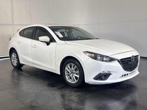 Used 2016 MAZDA MAZDA3 i Grand Touring image 2