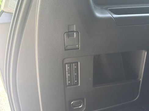 Used 2024 Ford Expedition Max Platinum AWD/4WD image 27