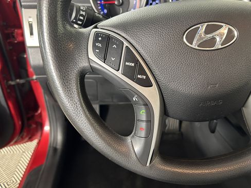 Used 2016 Hyundai Elantra GT FWD image 10