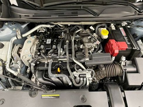 Used 2025 Nissan Sentra SR w/ SR Premium Package FWD image 27
